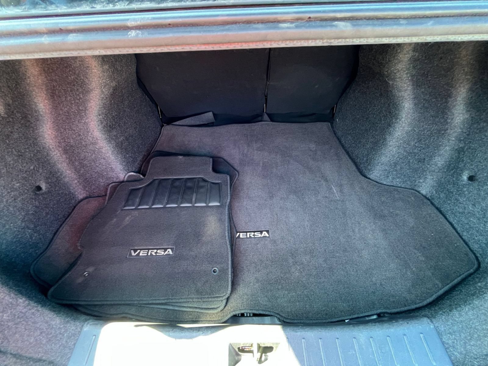 Used 2025 Nissan Versa SV FWD image 26