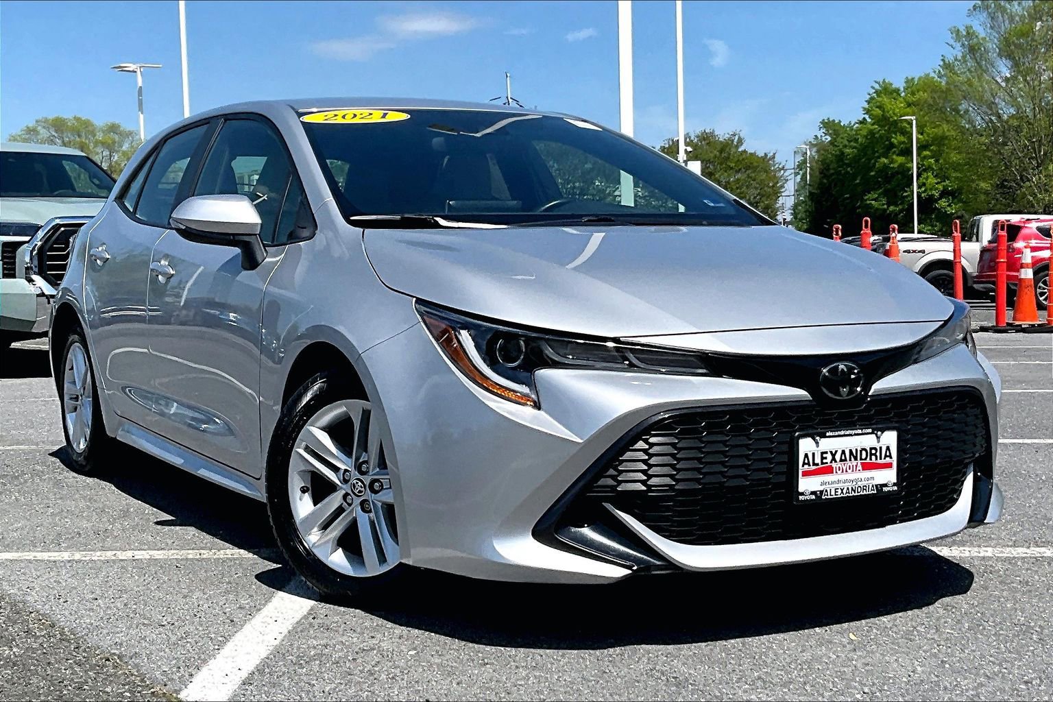 Used 2021 Toyota Corolla SE image 2