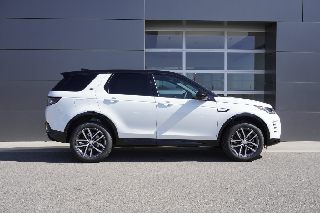 New 2026 Land Rover Discovery Sport Landmark AWD/4WD image 7