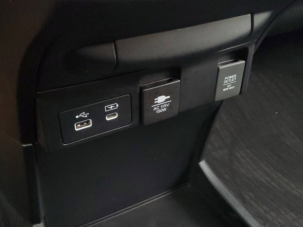 Used 2025 Honda Odyssey Touring image 25