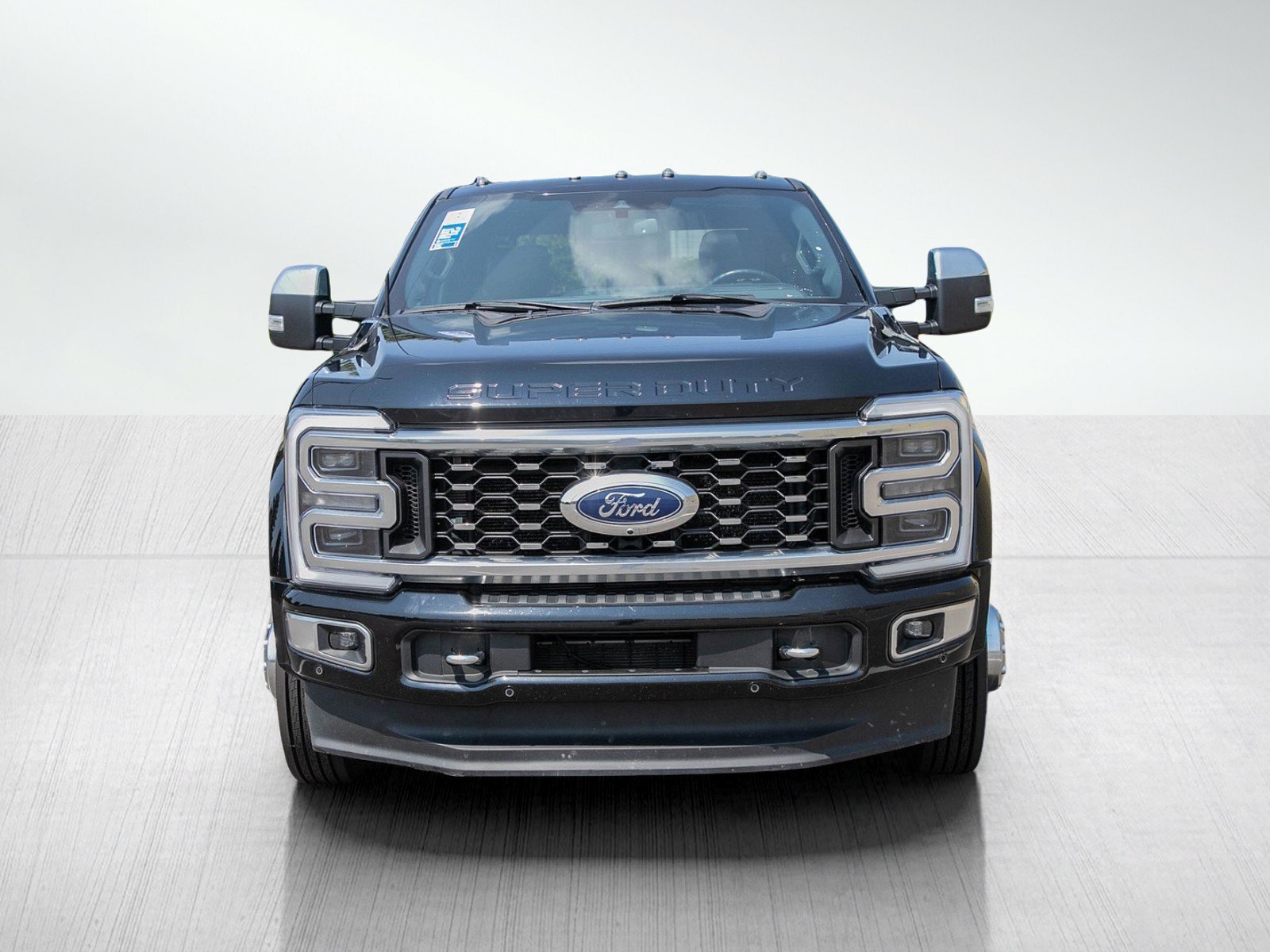Used 2023 Ford F450 Platinum w/ FX4 Off-Road Package AWD/4WD image 9