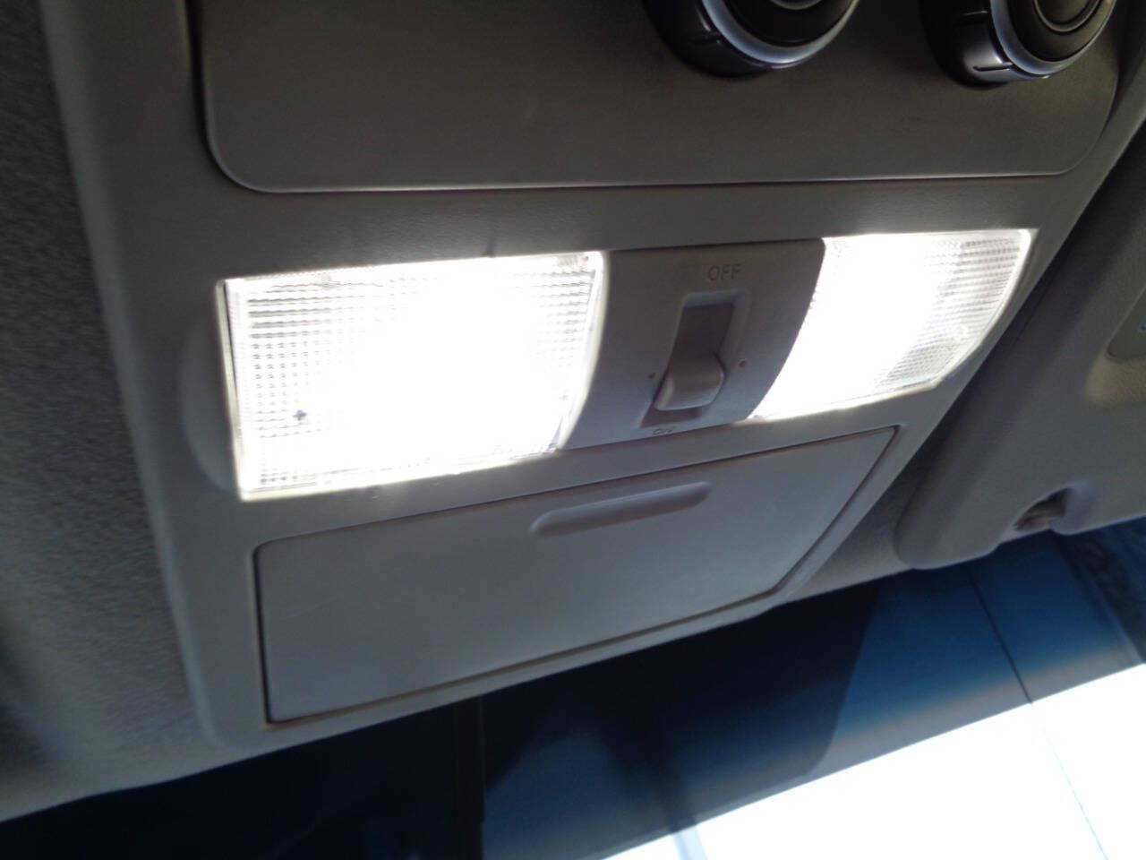 Used 2019 Nissan NV 3500 SL RWD image 39