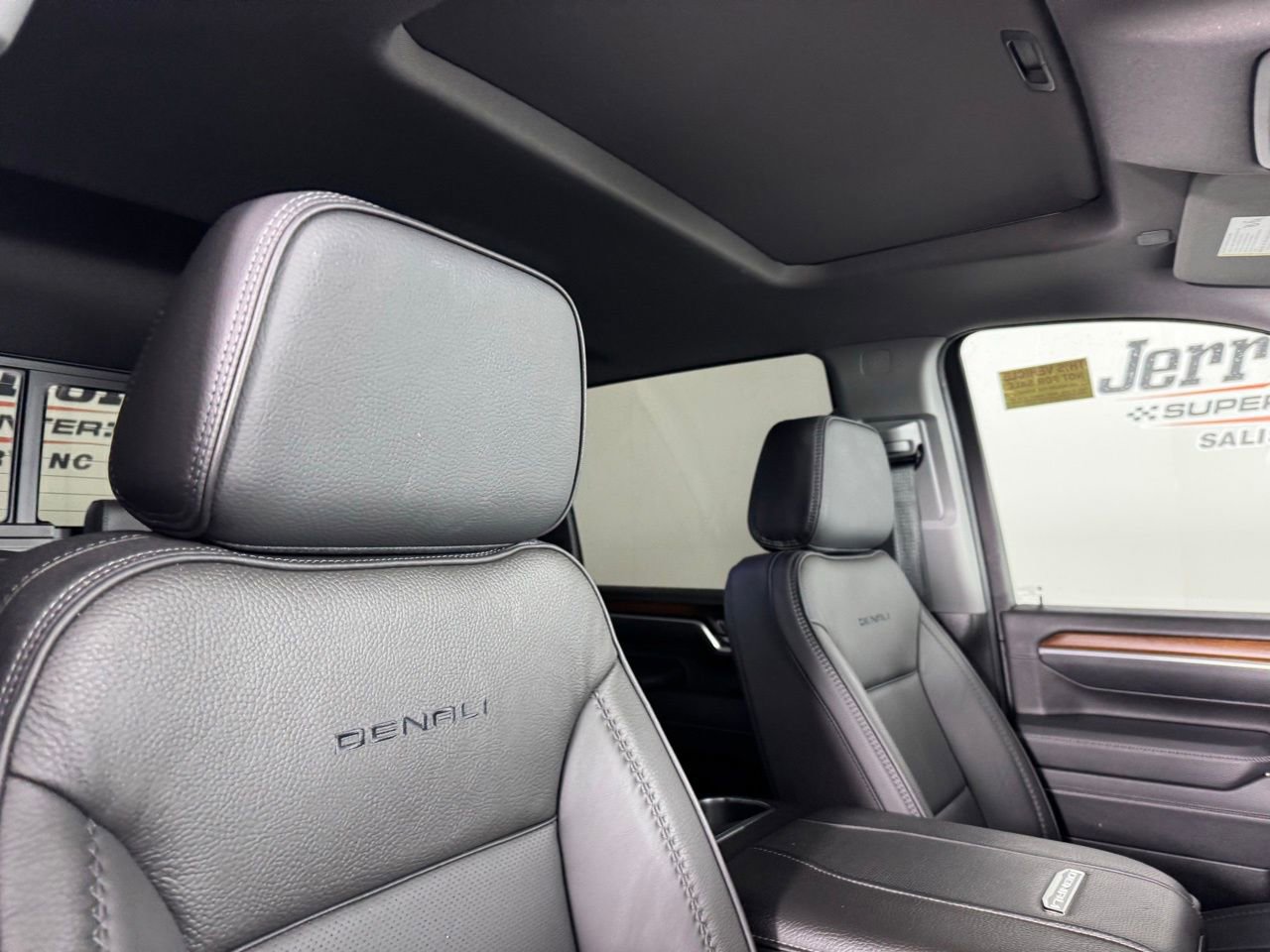 Used 2025 GMC Sierra 2500 Denali w/ Technology Package image 33