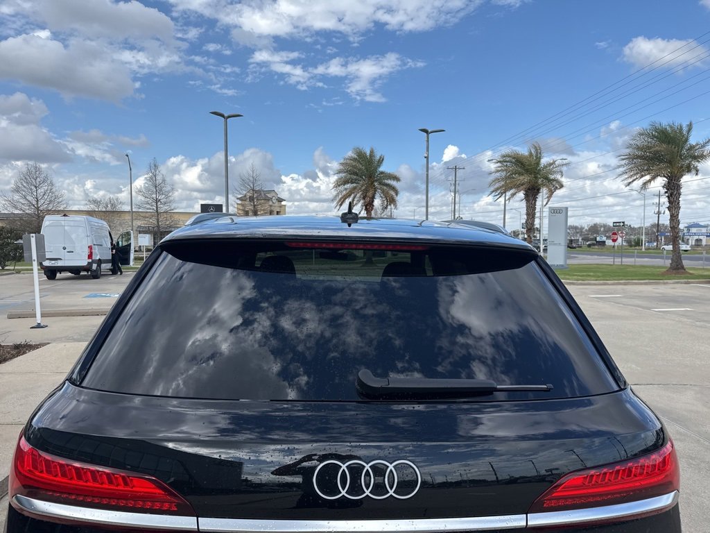 Used 2025 Audi Q7 3.0T Prestige w/ Prestige Package image 3