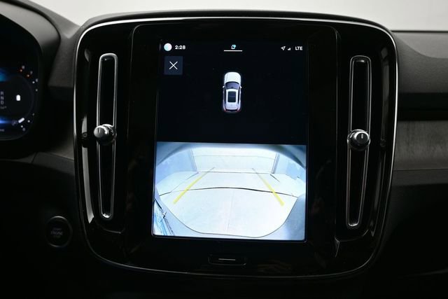 Used 2023 Volvo XC40 B5 Plus w/ Protection Package Premier AWD/4WD image 22