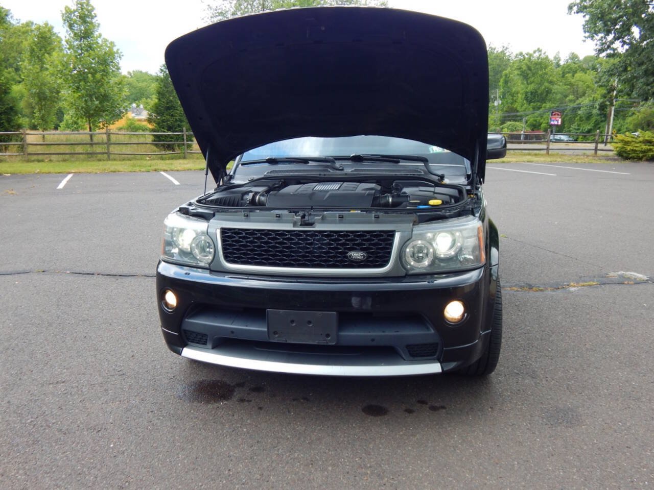 Used 2011 Land Rover Range Rover Sport HSE AWD/4WD image 22