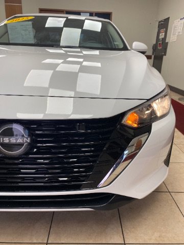 Used 2025 Nissan Sentra SV FWD image 7