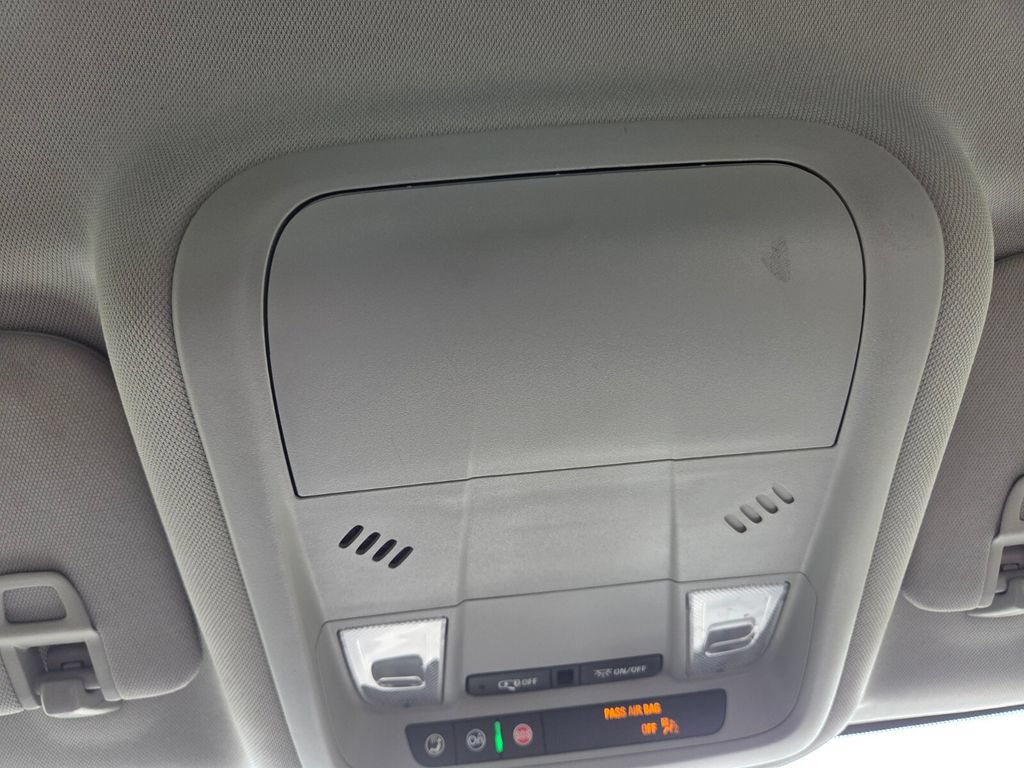 Used 2023 Chevrolet Equinox LS FWD image 19