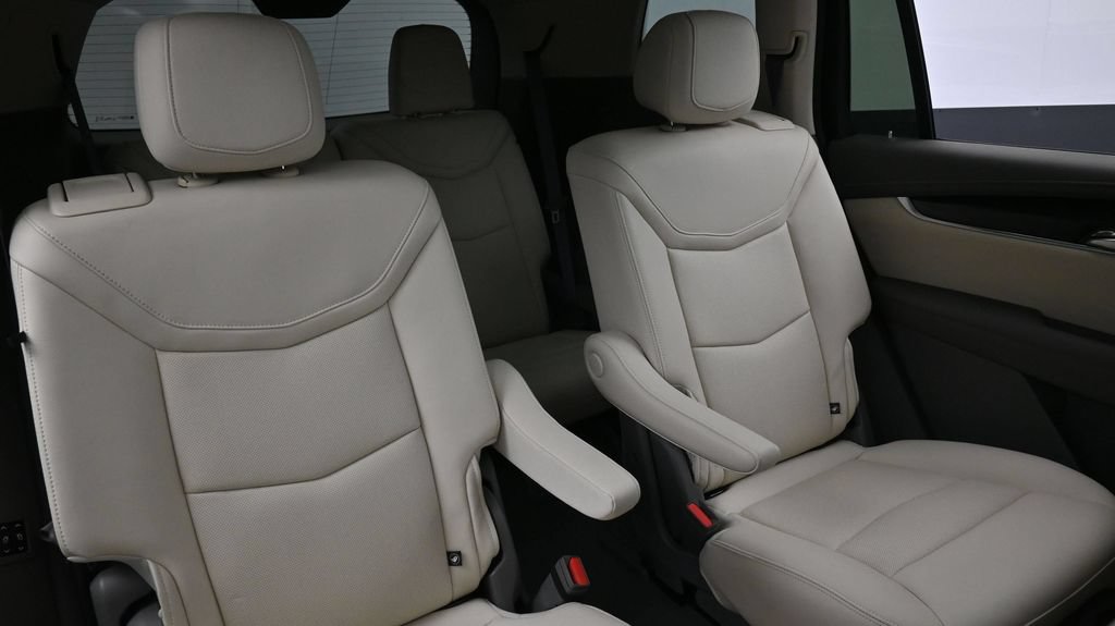 Certified 2024 Cadillac XT6 Premium Luxury FWD image 12