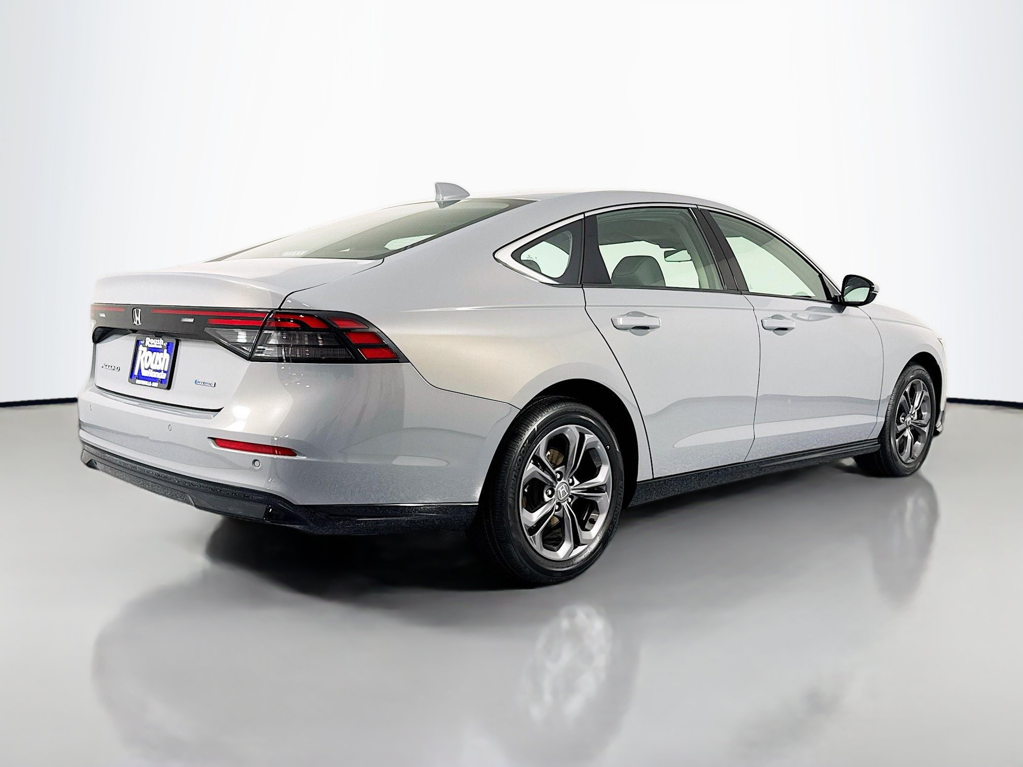Certified 2024 Honda Accord EX-L image 5