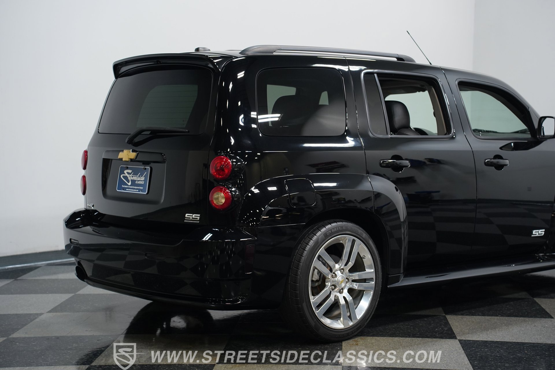 Used 2008 Chevrolet HHR SS FWD image 25