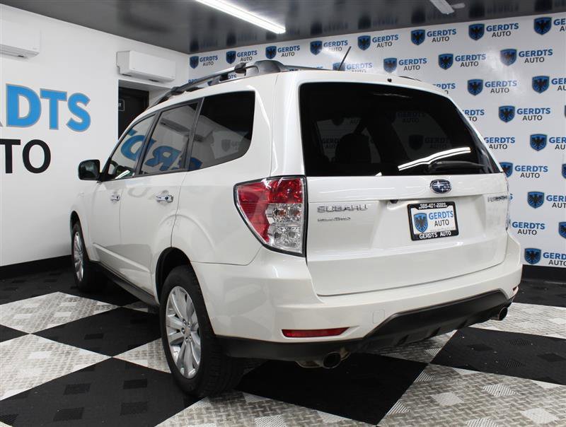 Used 2011 Subaru Forester 2.5X Limited AWD/4WD image 2