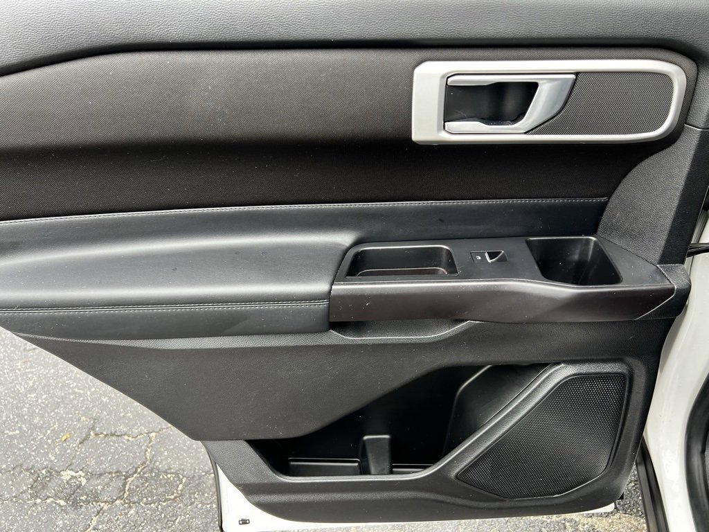 Used 2020 Ford Explorer XLT image 15