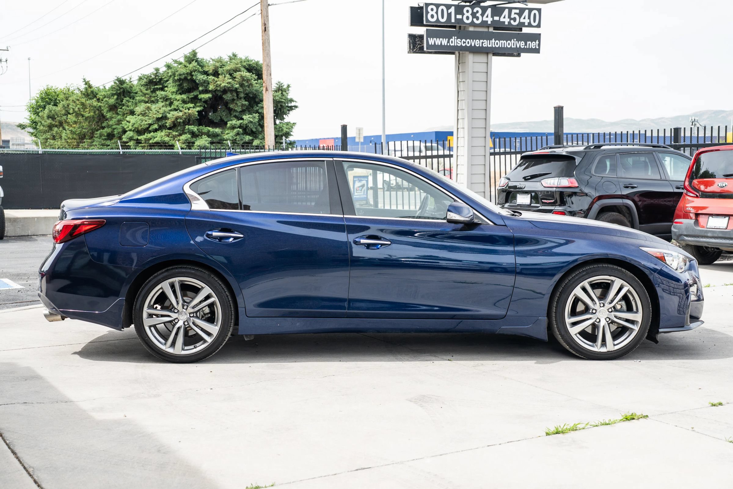 Used 2021 INFINITI Q50 Signature Edition w/ Cargo Package AWD/4WD image 11