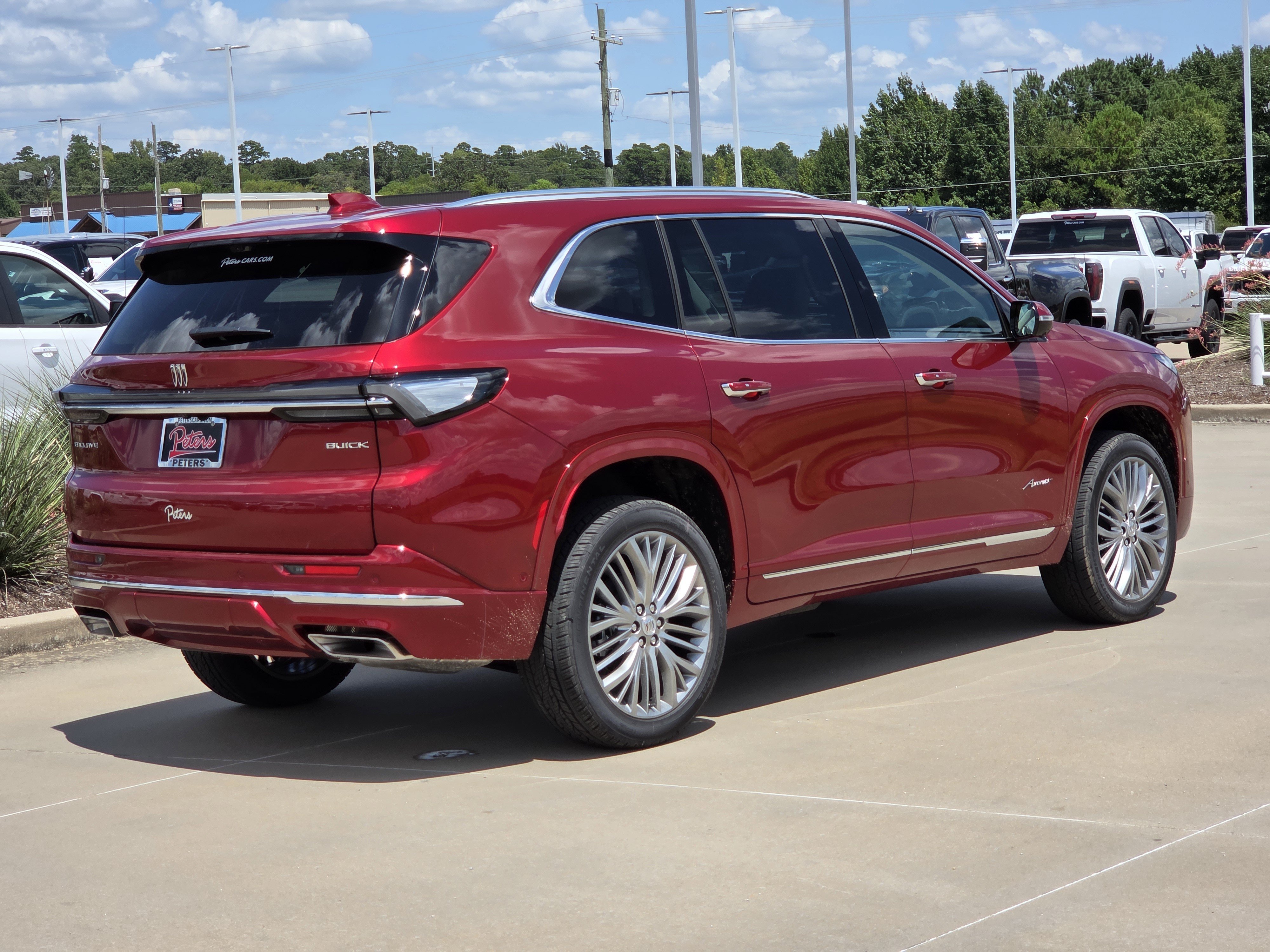 New 2027 Buick Enclave Avenir FWD image 3