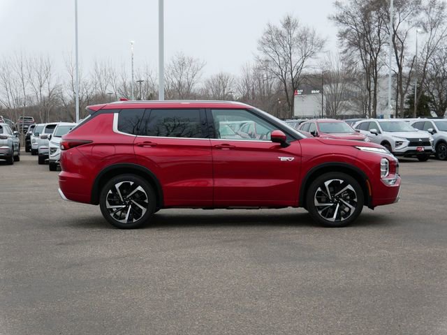 Used 2025 Mitsubishi Outlander SEL image 6