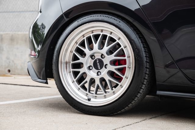 Used 2021 Volkswagen Golf S image 50