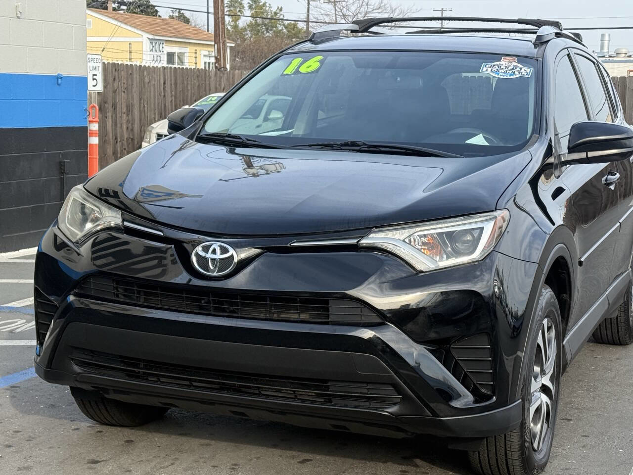 Used 2016 Toyota RAV4 LE FWD image 19