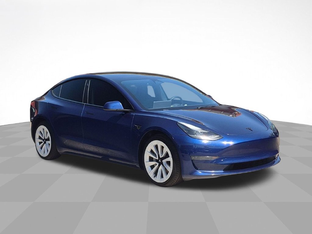 Used 2023 Tesla Model 3 Standard Range RWD image 3