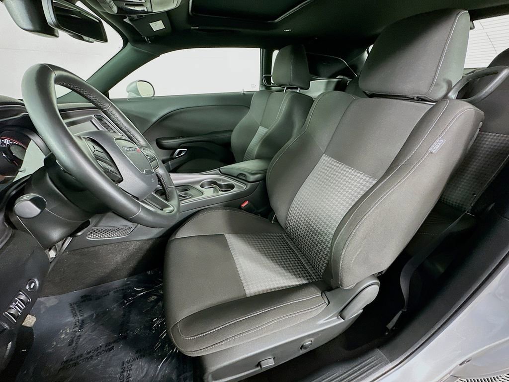 Certified 2023 Dodge Challenger GT w/ Blacktop Package image 32