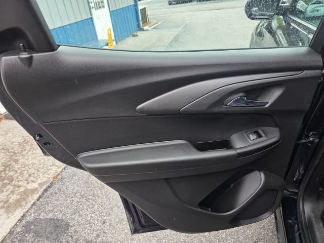 Used 2021 Chevrolet TrailBlazer LS FWD image 18