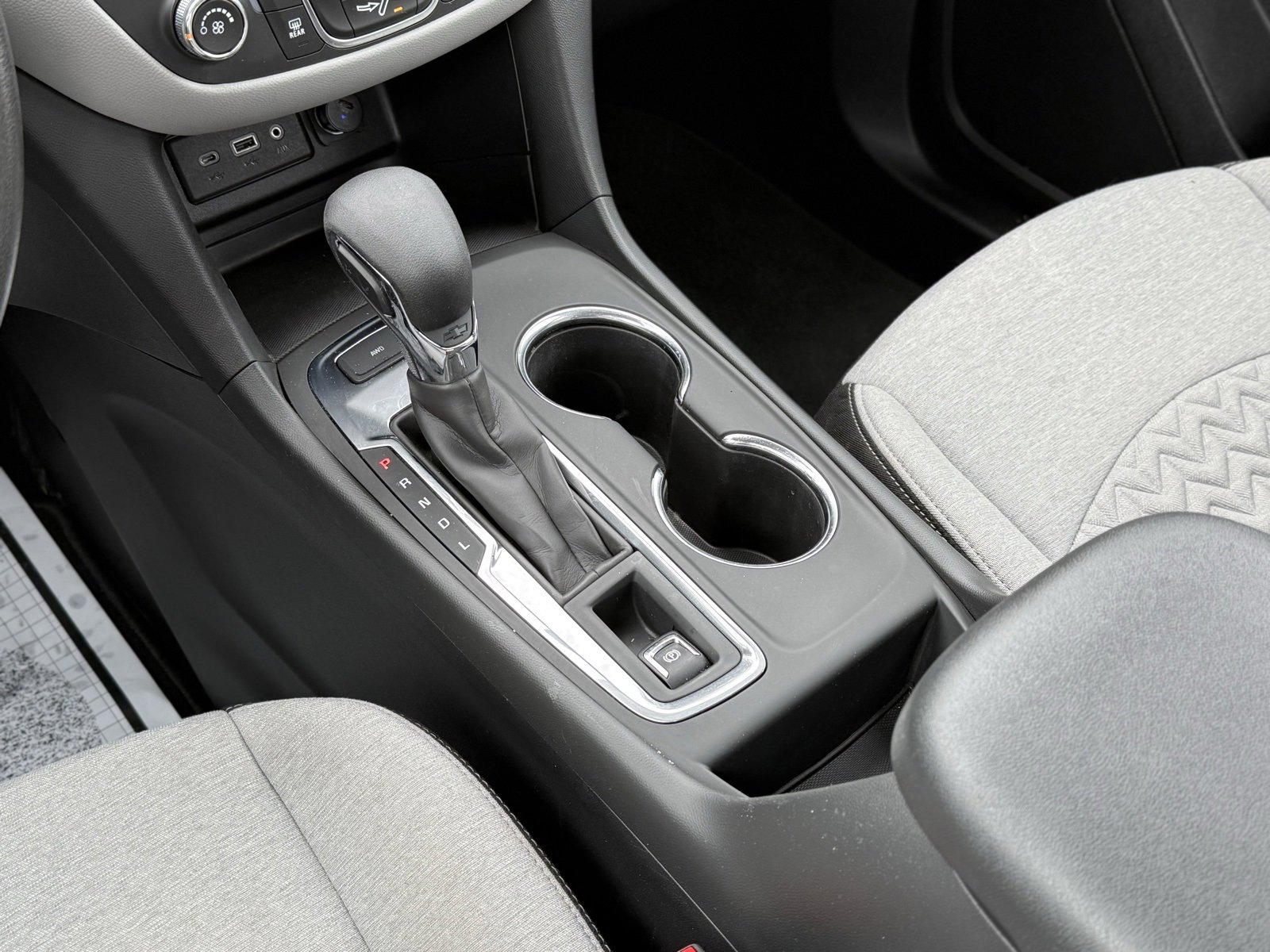 Used 2022 Chevrolet Equinox LS image 19