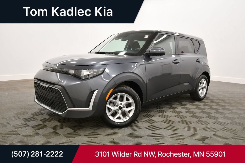 Certified 2025 Kia Soul LX FWD image 1
