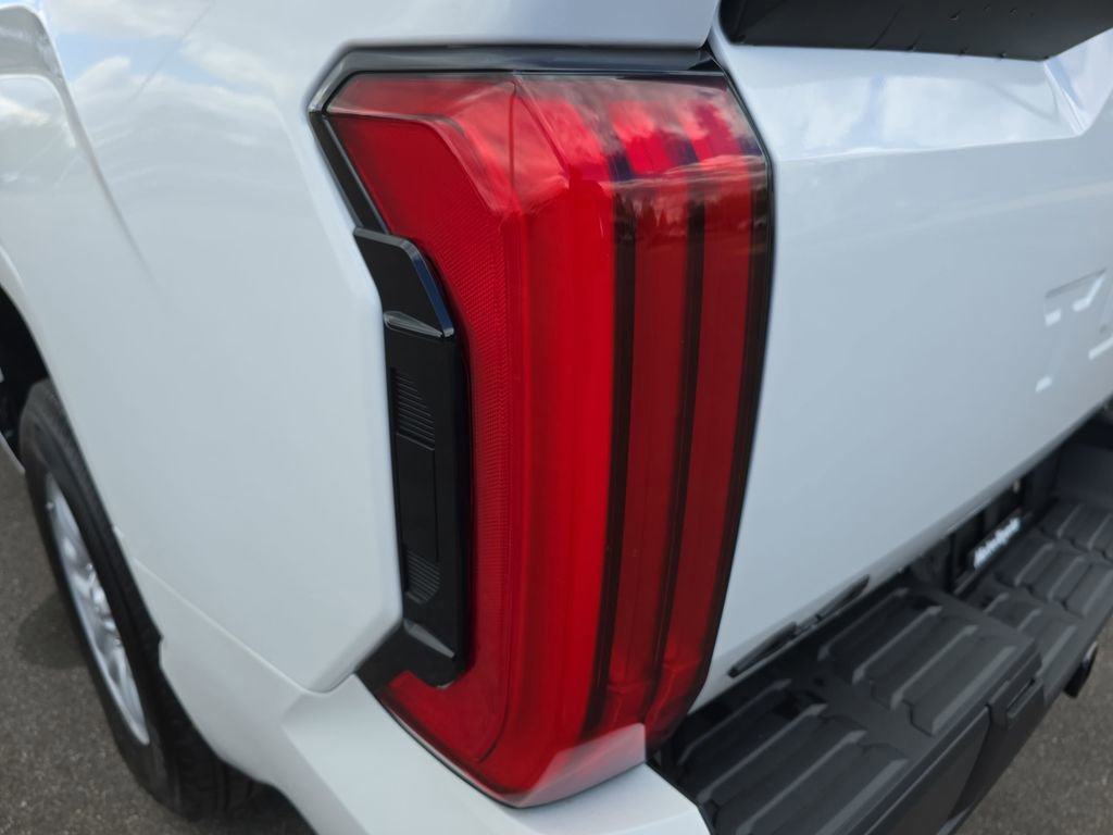 Used 2026 Toyota Tundra SR AWD/4WD image 34