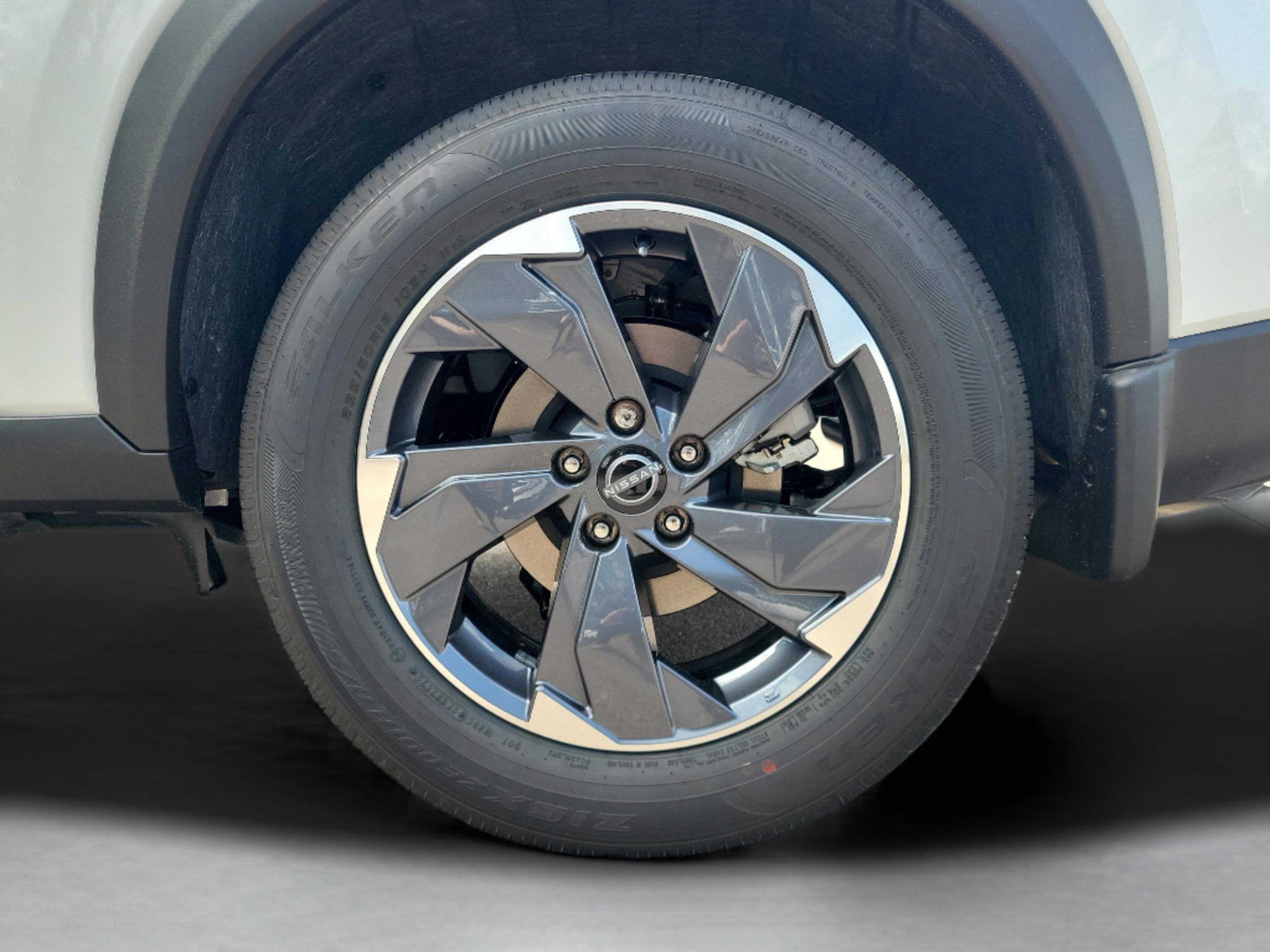 New 2026 Nissan Rogue SV FWD image 35