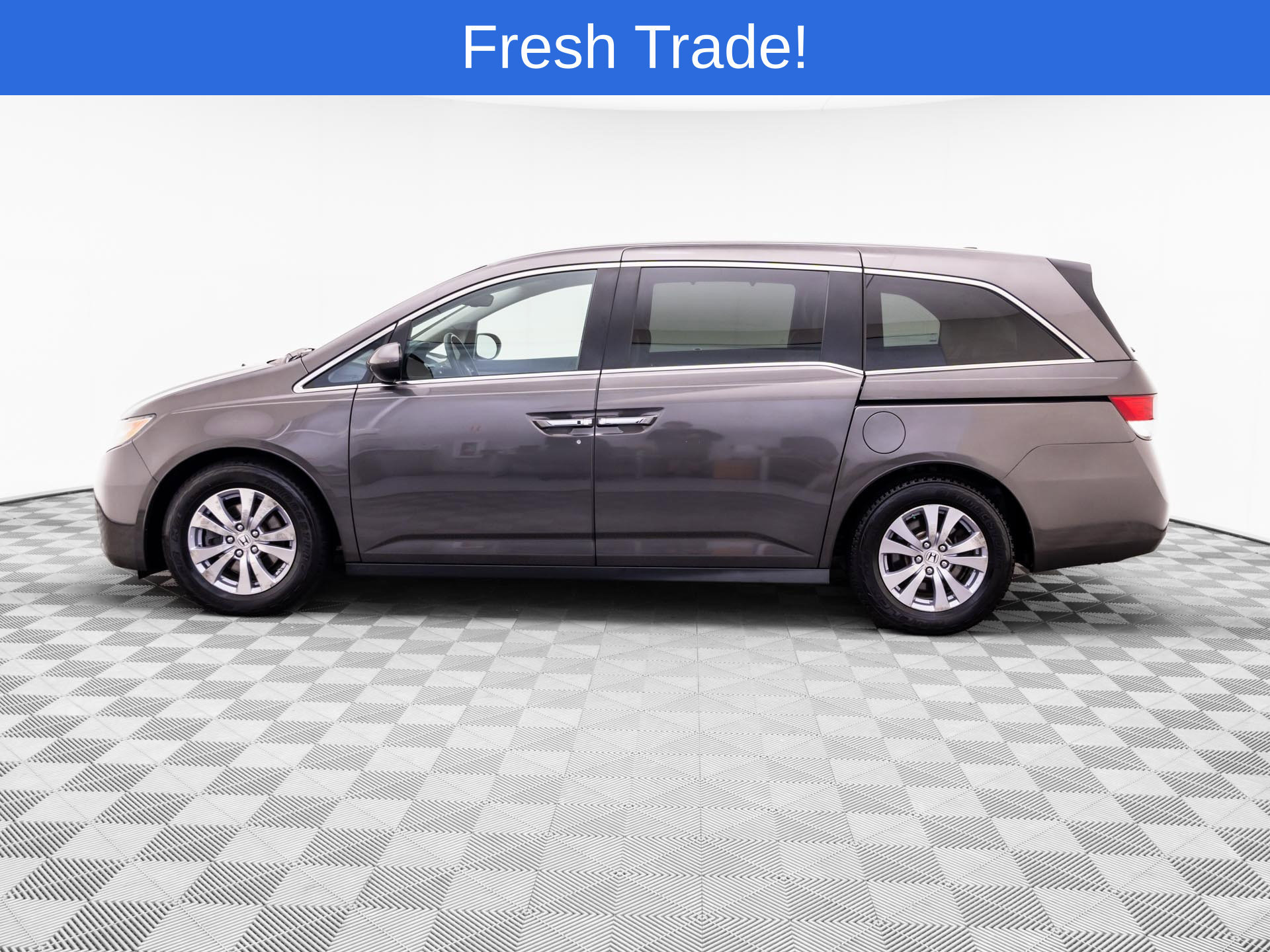 Used 2016 Honda Odyssey EX-L image 2