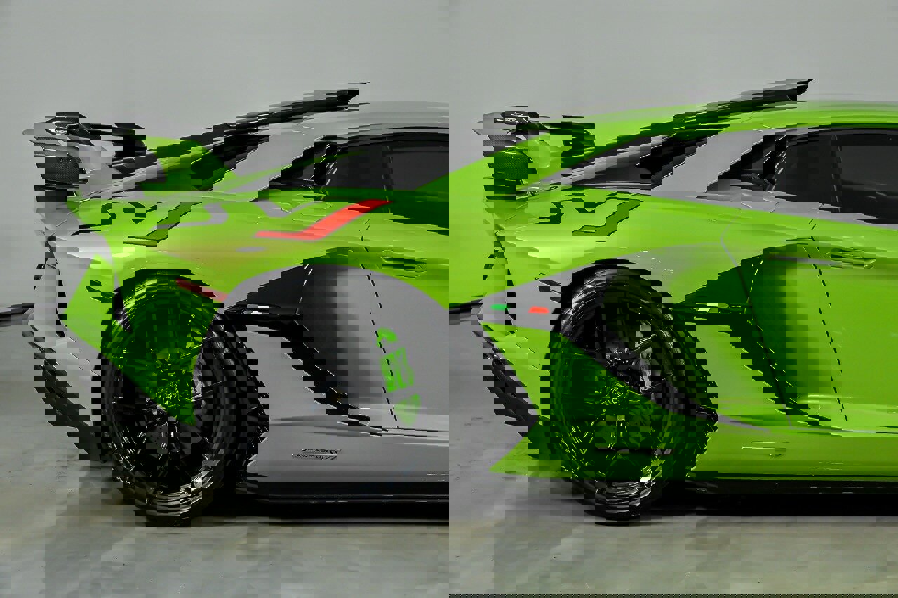 Used 2019 Lamborghini Aventador SVJ image 14