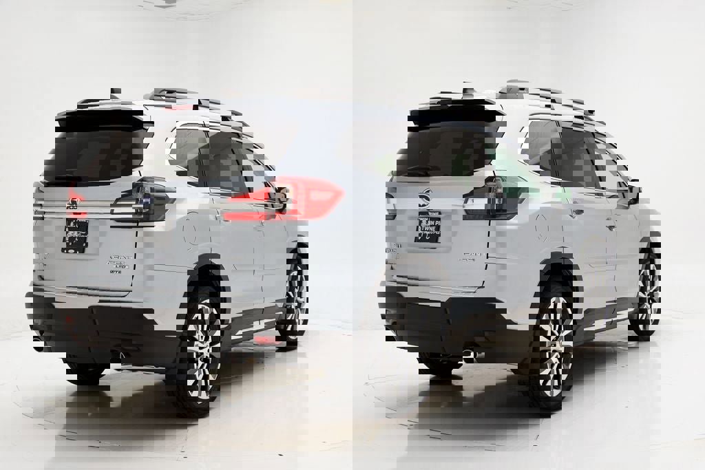 Used 2022 Subaru Ascent Limited w/ Technology Package image 9