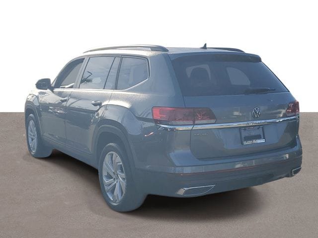 Certified 2023 Volkswagen Atlas SE image 3