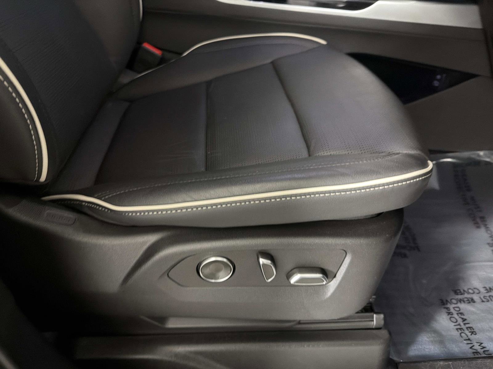 Used 2025 Cadillac Escalade Sport w/ Touring Package image 22