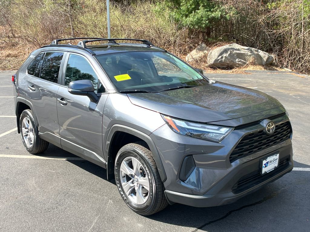 Used 2023 Toyota RAV4 XLE w/ Convenience Package image 7