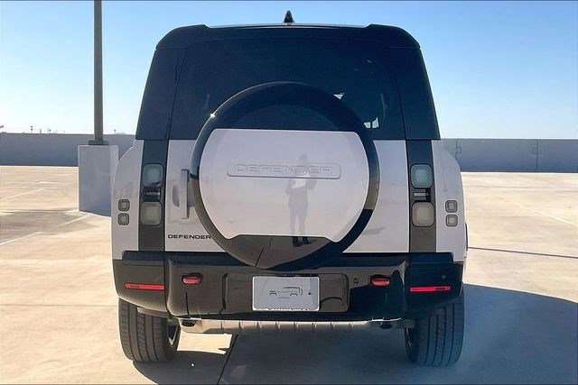 New 2026 Land Rover Defender 130 X image 4
