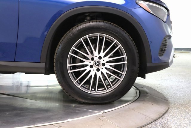 Certified 2025 Mercedes-Benz GLC 300 4MATIC image 14