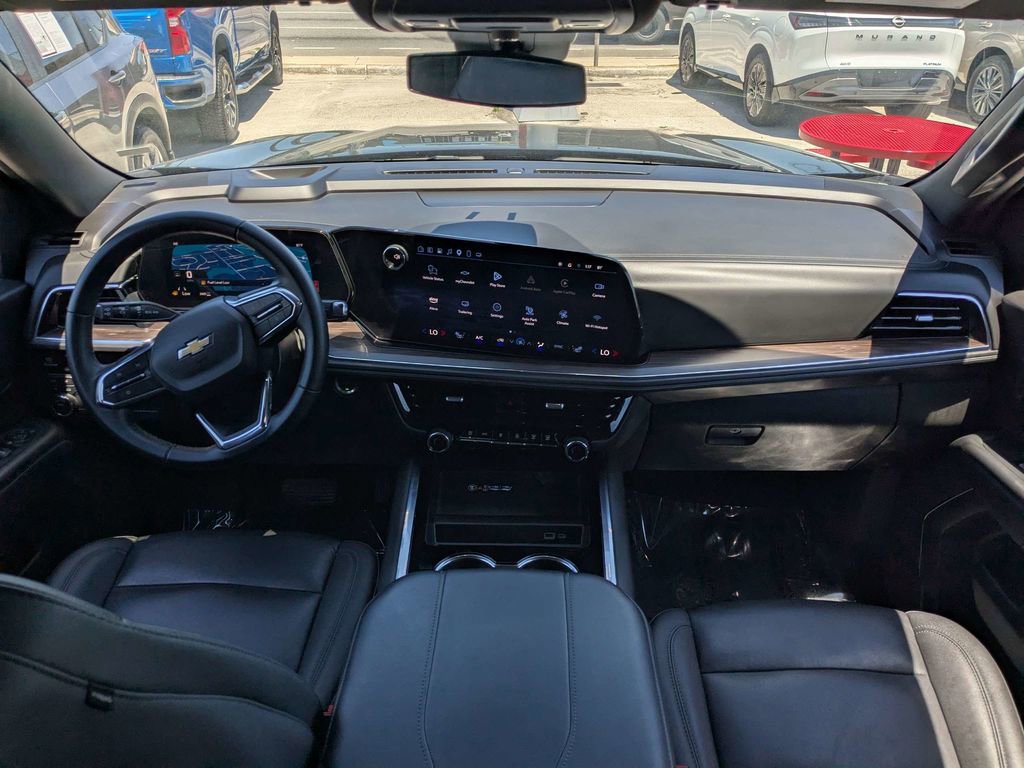 Used 2025 Chevrolet Tahoe LT AWD/4WD image 14
