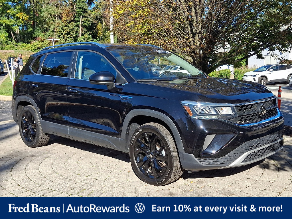 Certified 2023 Volkswagen Taos SE w/ Black Wheel Package