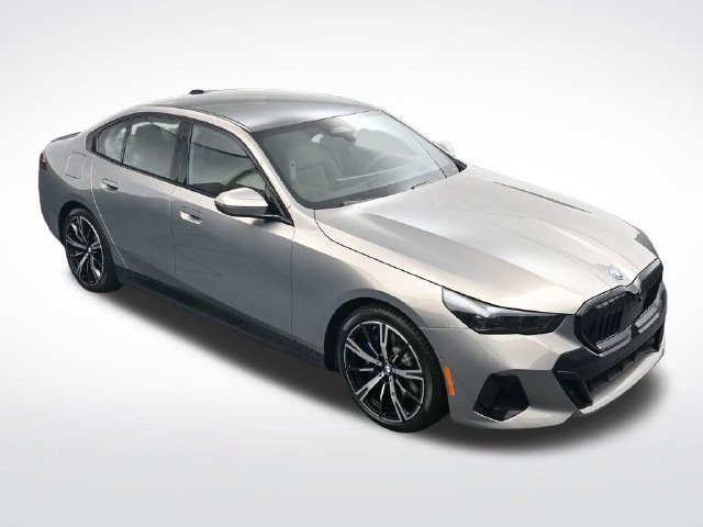 New 2027 BMW 550e xDrive AWD/4WD image 23