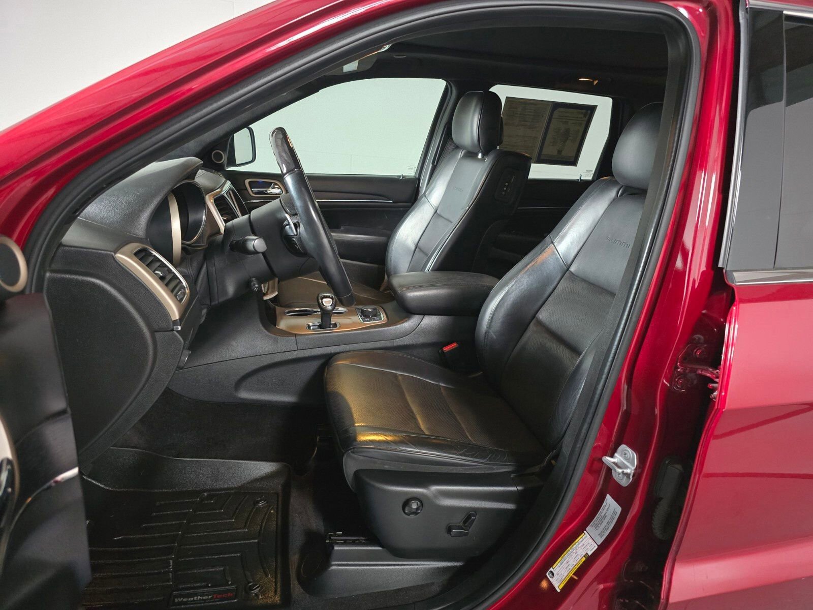 Used 2015 Jeep Grand Cherokee Summit w/ Platinum Series Group AWD/4WD image 16