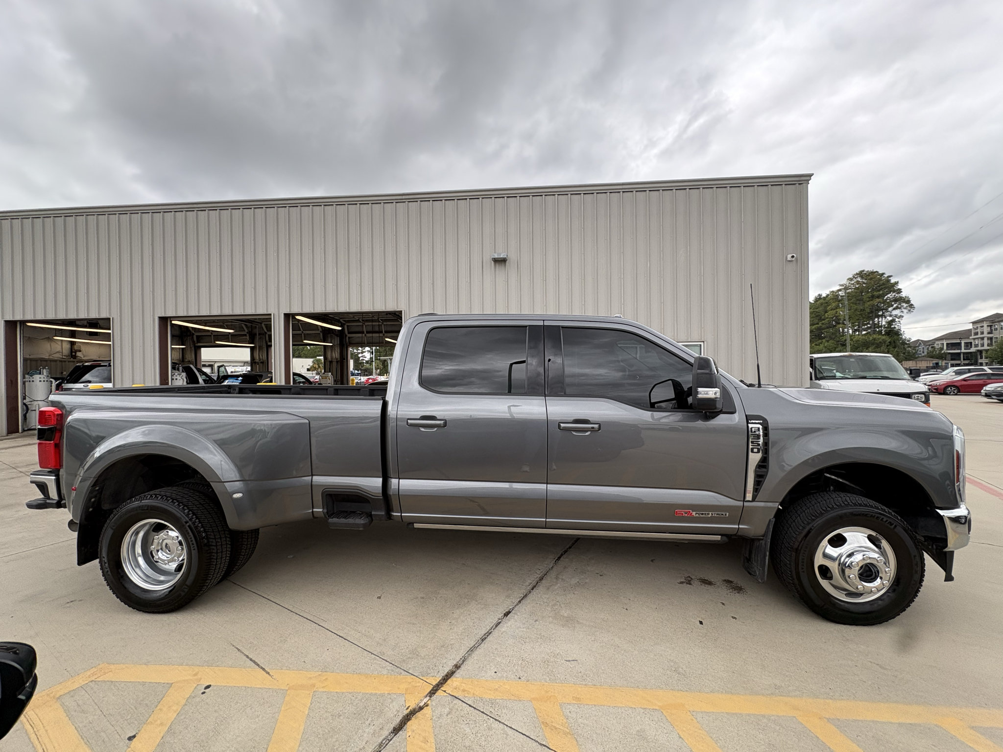 Used 2024 Ford F350 Lariat w/ Lariat Ultimate Package AWD/4WD image 9