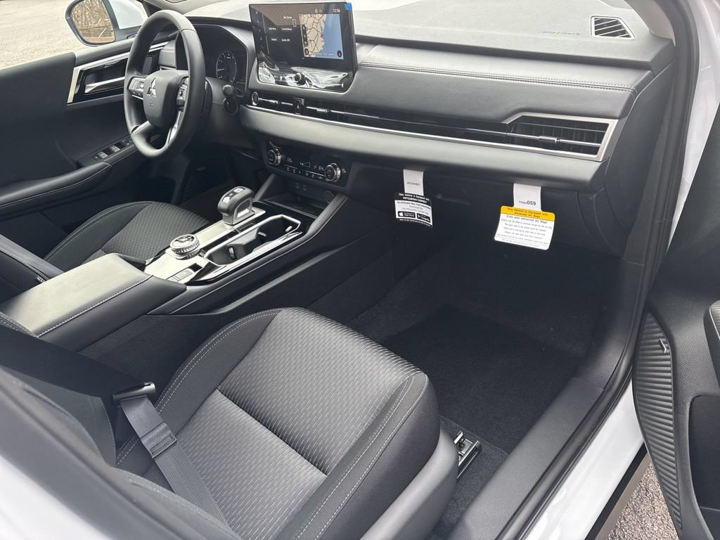 New 2026 Mitsubishi Outlander ES AWD/4WD image 29