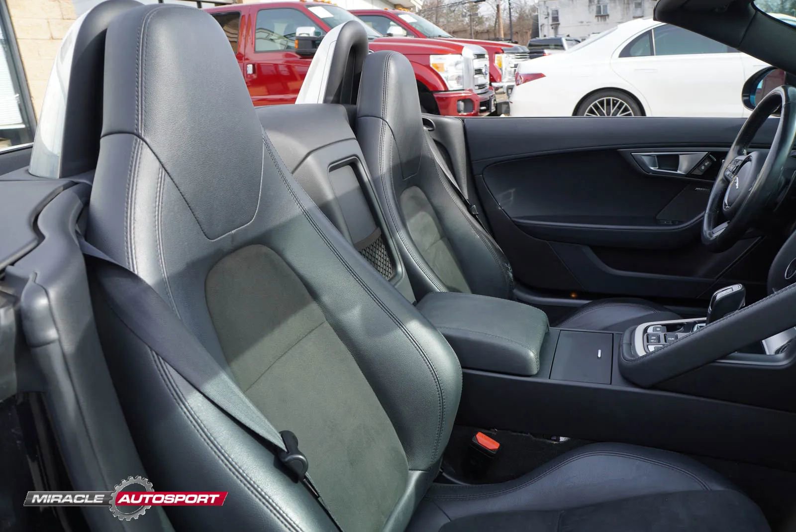 Used 2017 Jaguar F-TYPE Convertible RWD image 28