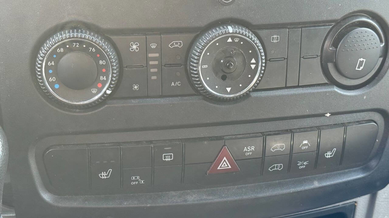 Used 2017 Mercedes-Benz Sprinter 2500 image 15