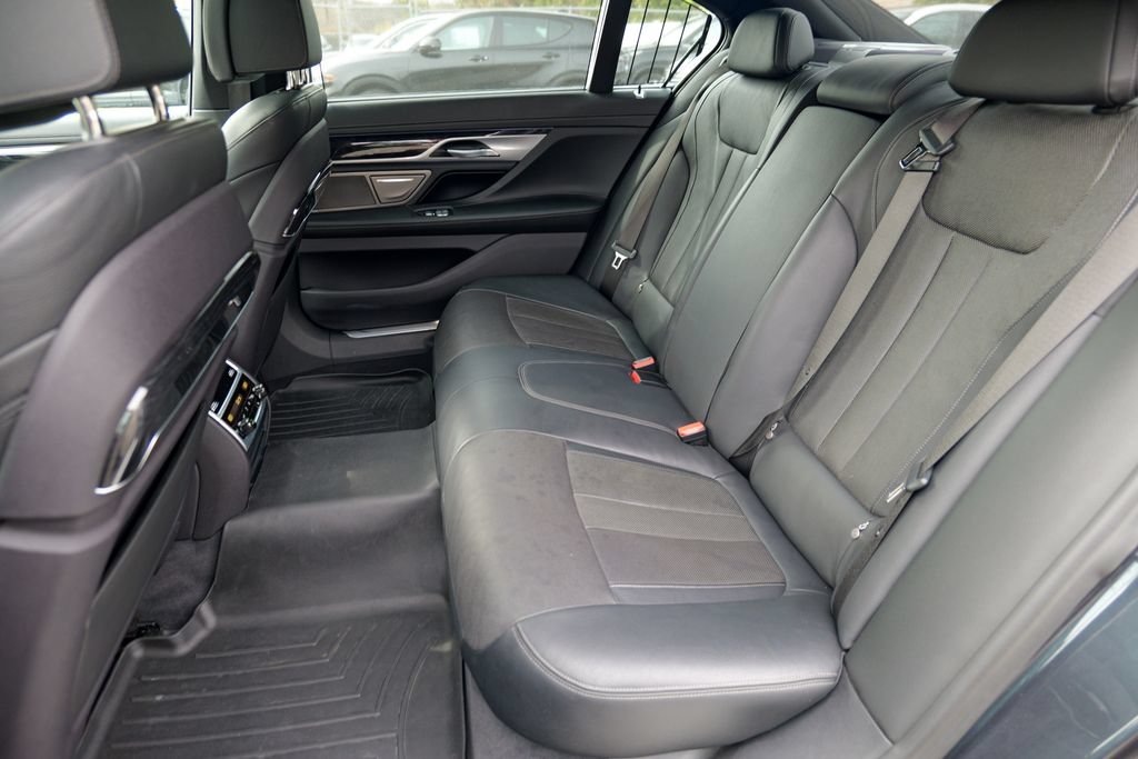 Used 2019 BMW 740i xDrive w/ Executive Package AWD/4WD image 29