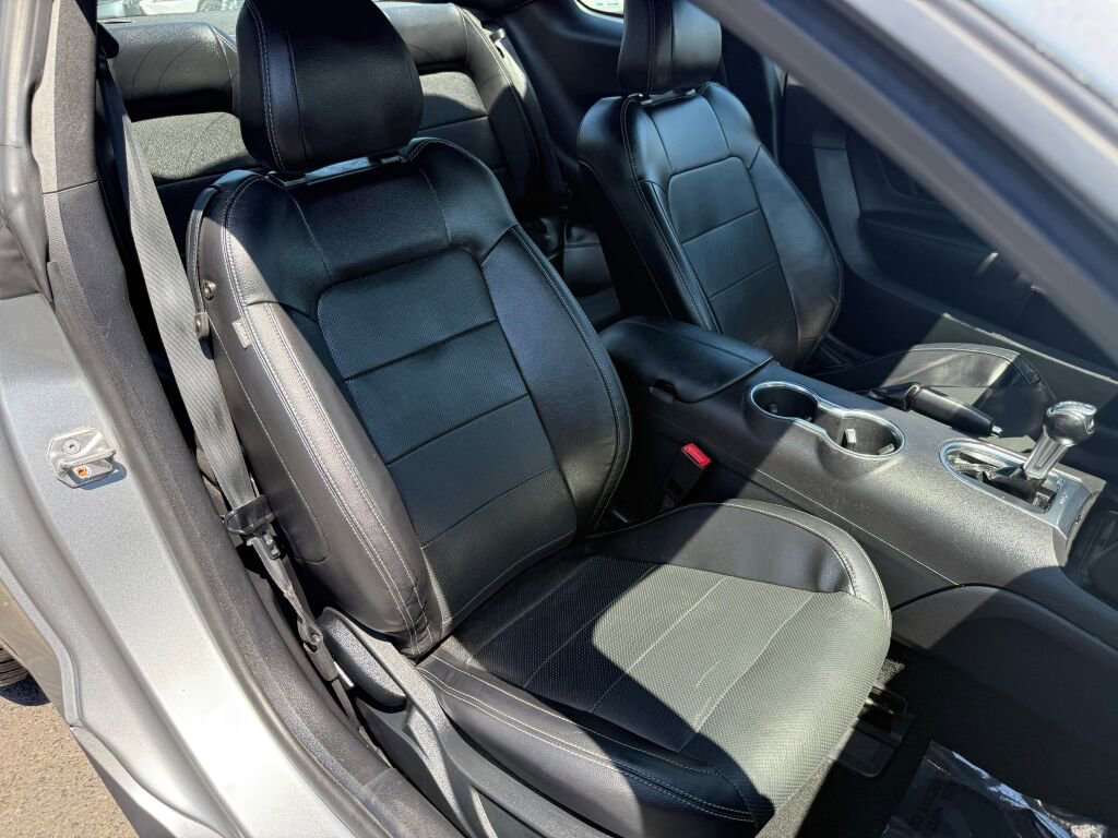 Used 2020 Ford Mustang Premium RWD image 25
