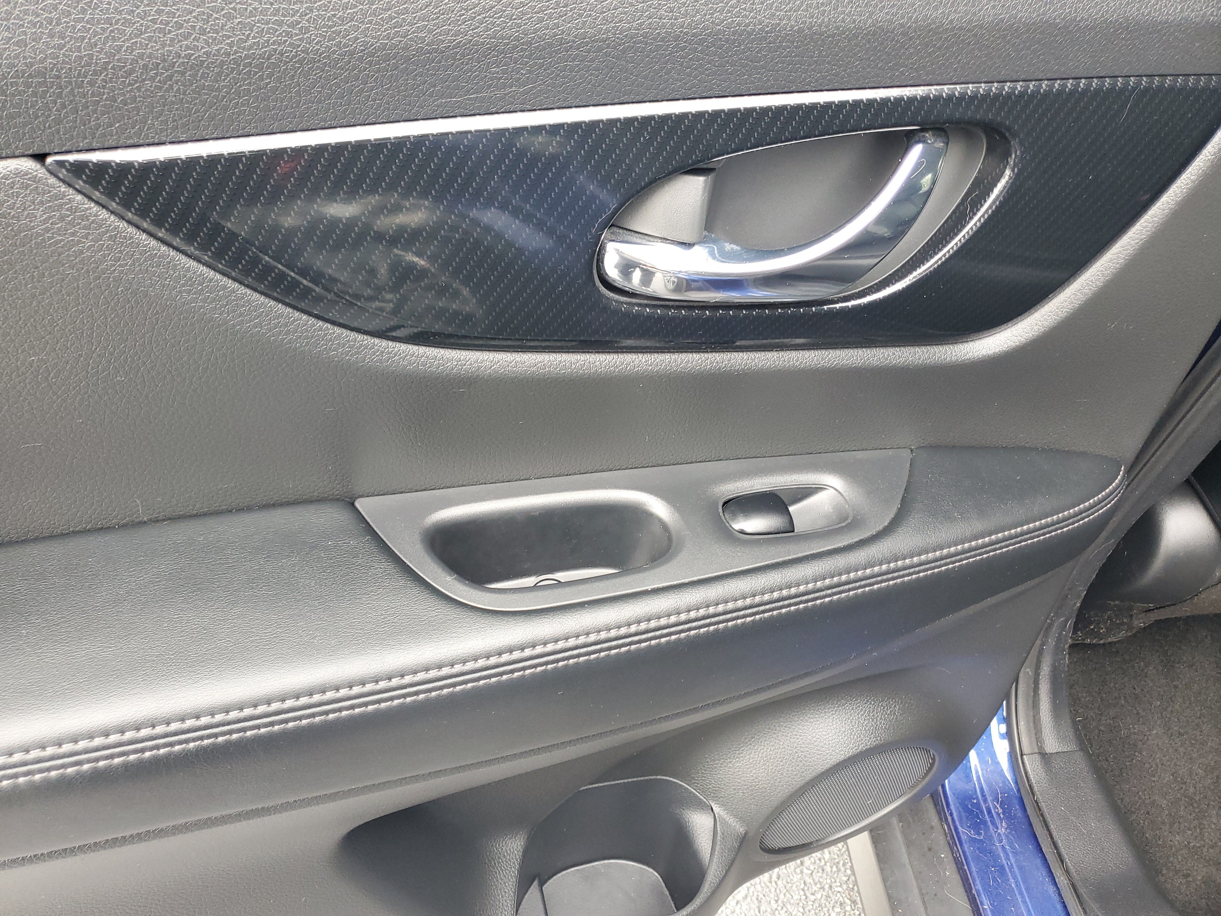 Used 2020 Nissan Rogue SL AWD/4WD image 13