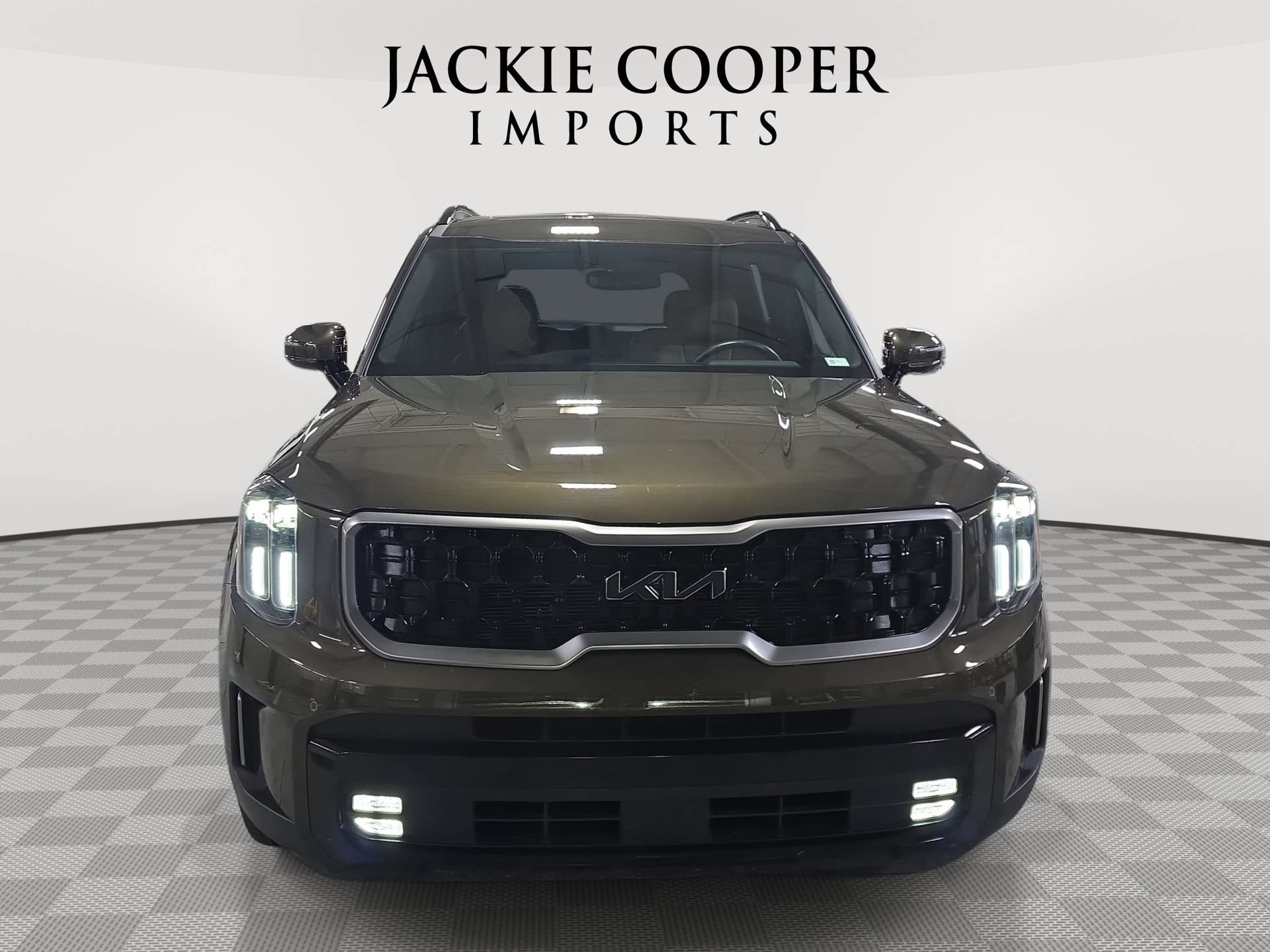 Used 2023 Kia Telluride SX X-Line AWD/4WD image 2