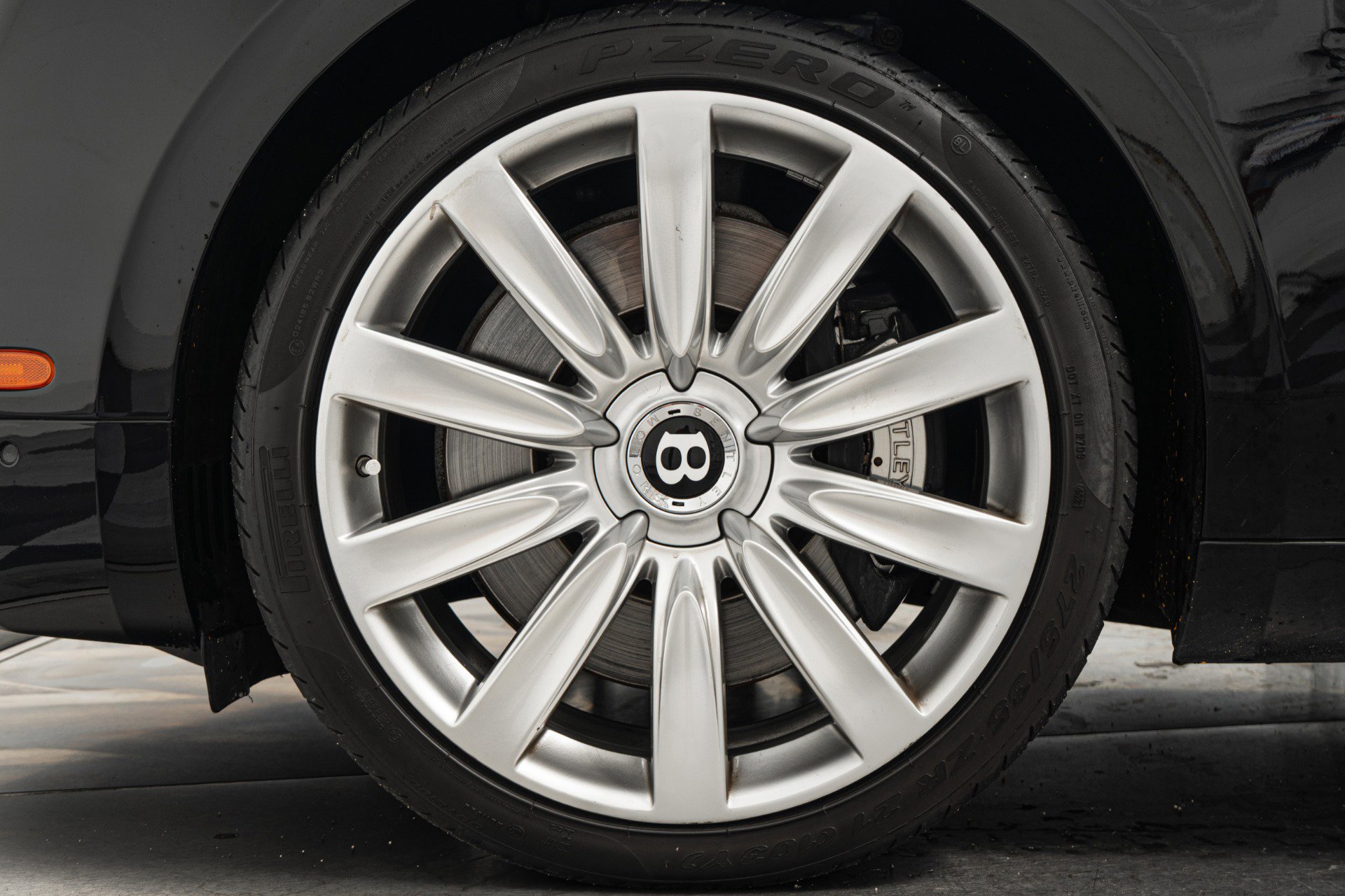 Used 2015 Bentley Flying Spur W12 image 10